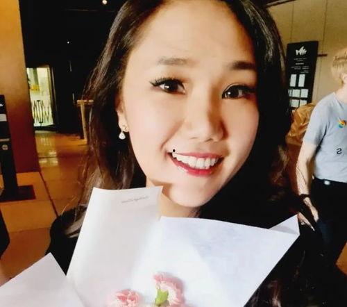 女生谈恋爱八卦吃瓜视频,揭秘女生八卦吃瓜视频背后的甜蜜秘密