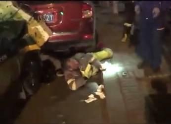 吃瓜大爷站起来视频,一场网络爆红的瞬间