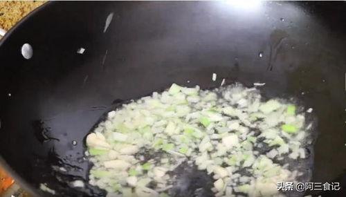 玉溪人怎么吃佛手瓜视频,佛手瓜的独特烹饪之道